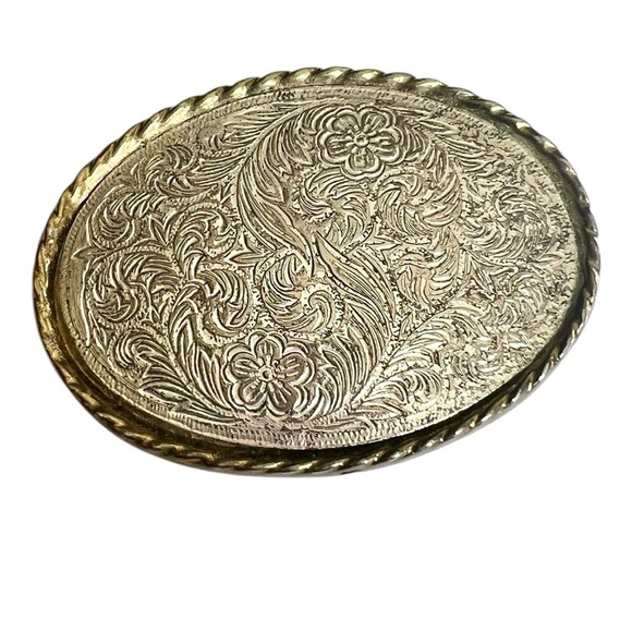 Vintage Oval Silver Gold Etched Small Western Style Belt Buckle Children’s - Picture 1 of 6
